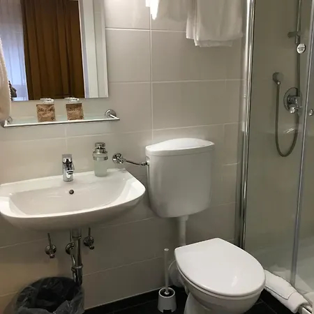 Abendruhe Garni Kontaktloser Check In Check Out 3* Oberhaching